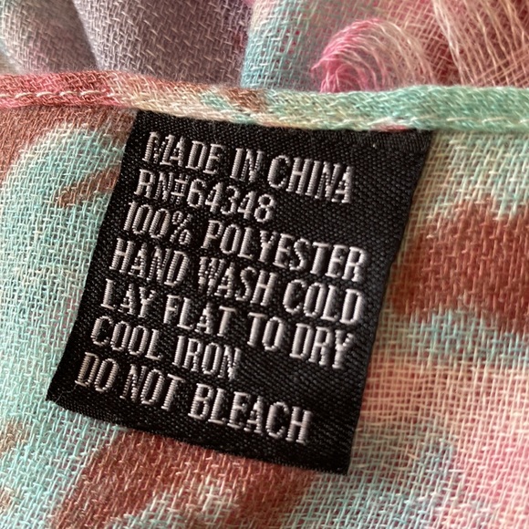 NWOT - Multi-Coloured Rectangular Pashmina Scarf With Soft Fringes - Picture 5 of 9